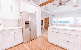 ____Cute Plantation House In Kailua With Ac!!_____